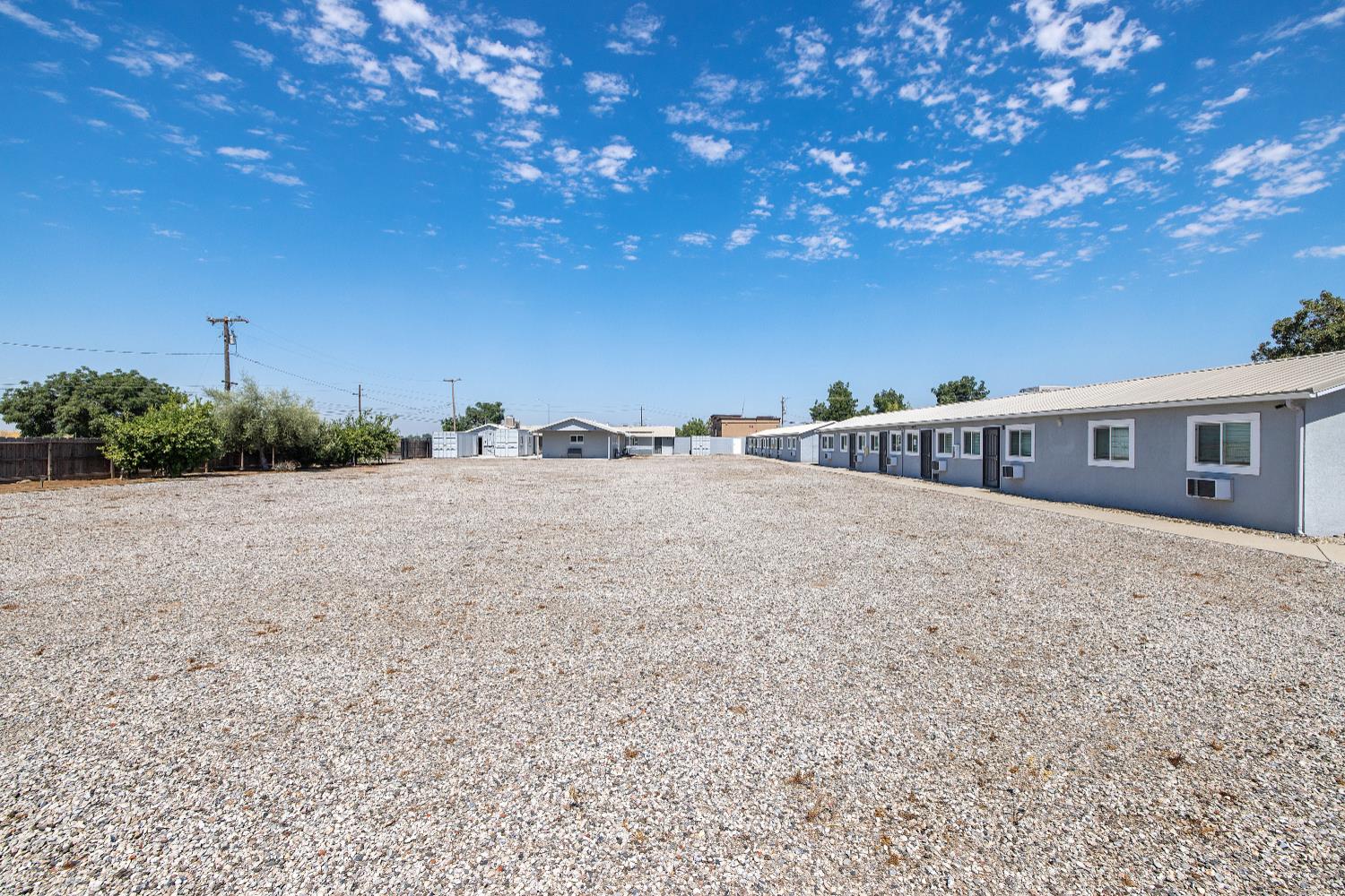638 W Kern, Dinuba, CA 93618
