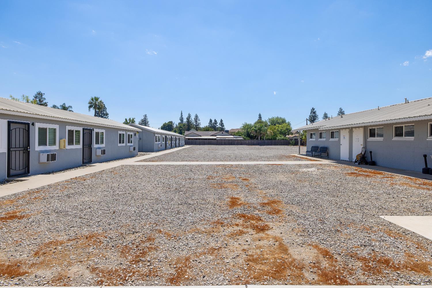 638 W Kern, Dinuba, CA 93618