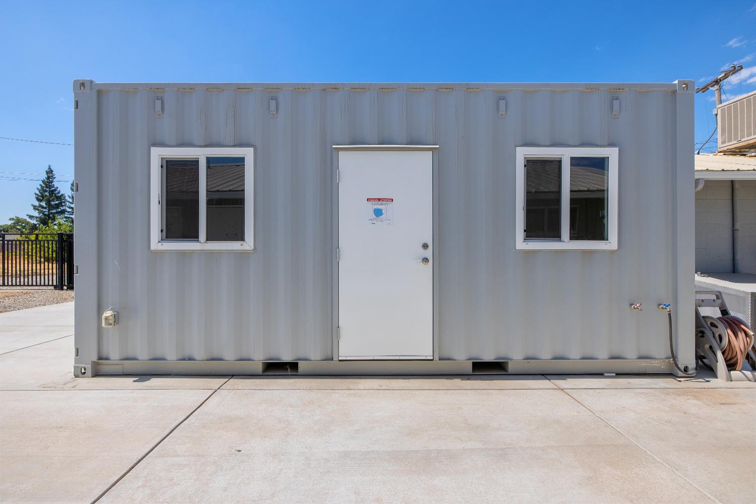 638 W Kern, Dinuba, CA 93618