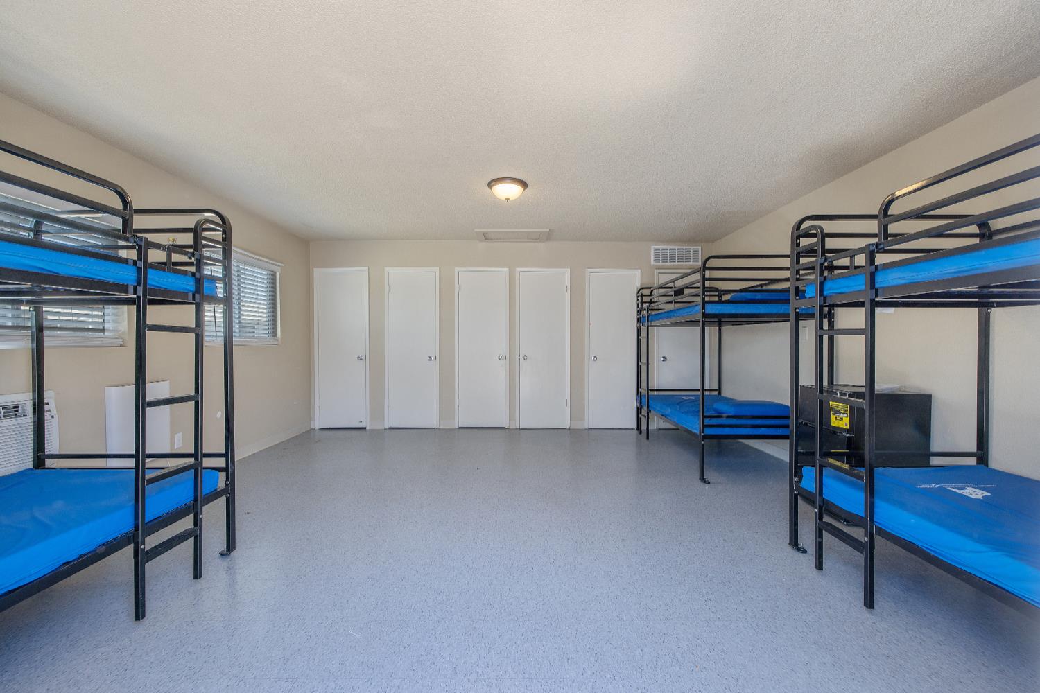 638 W Kern, Dinuba, CA 93618