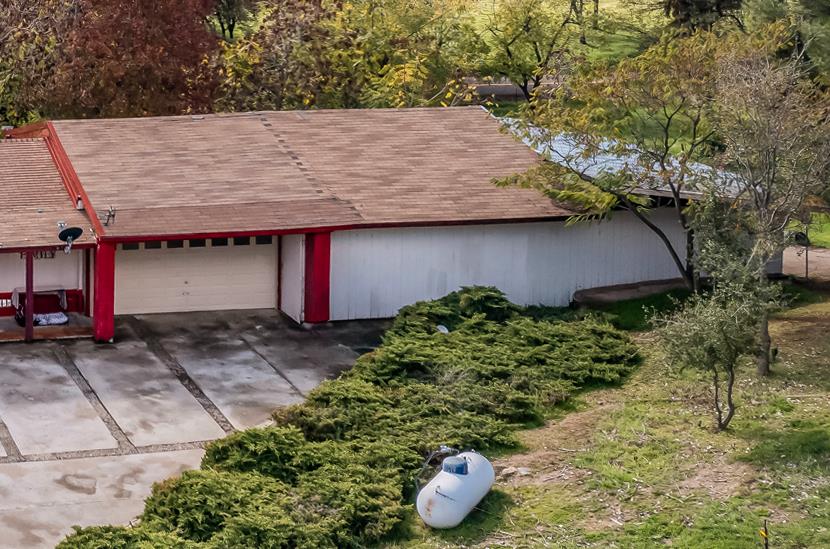 1351 Rector Ln, Yokuts Valley, CA 93675
