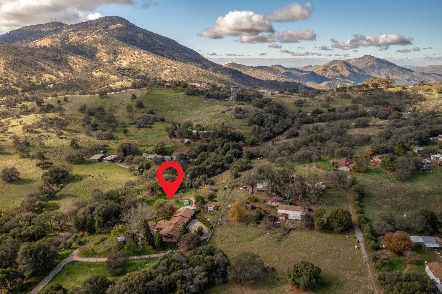1351 Rector Ln, Yokuts Valley, CA 93675
