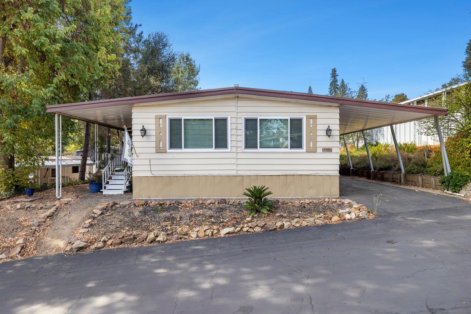 39678 Road 425B #SPC35, Oakhurst, CA 93644