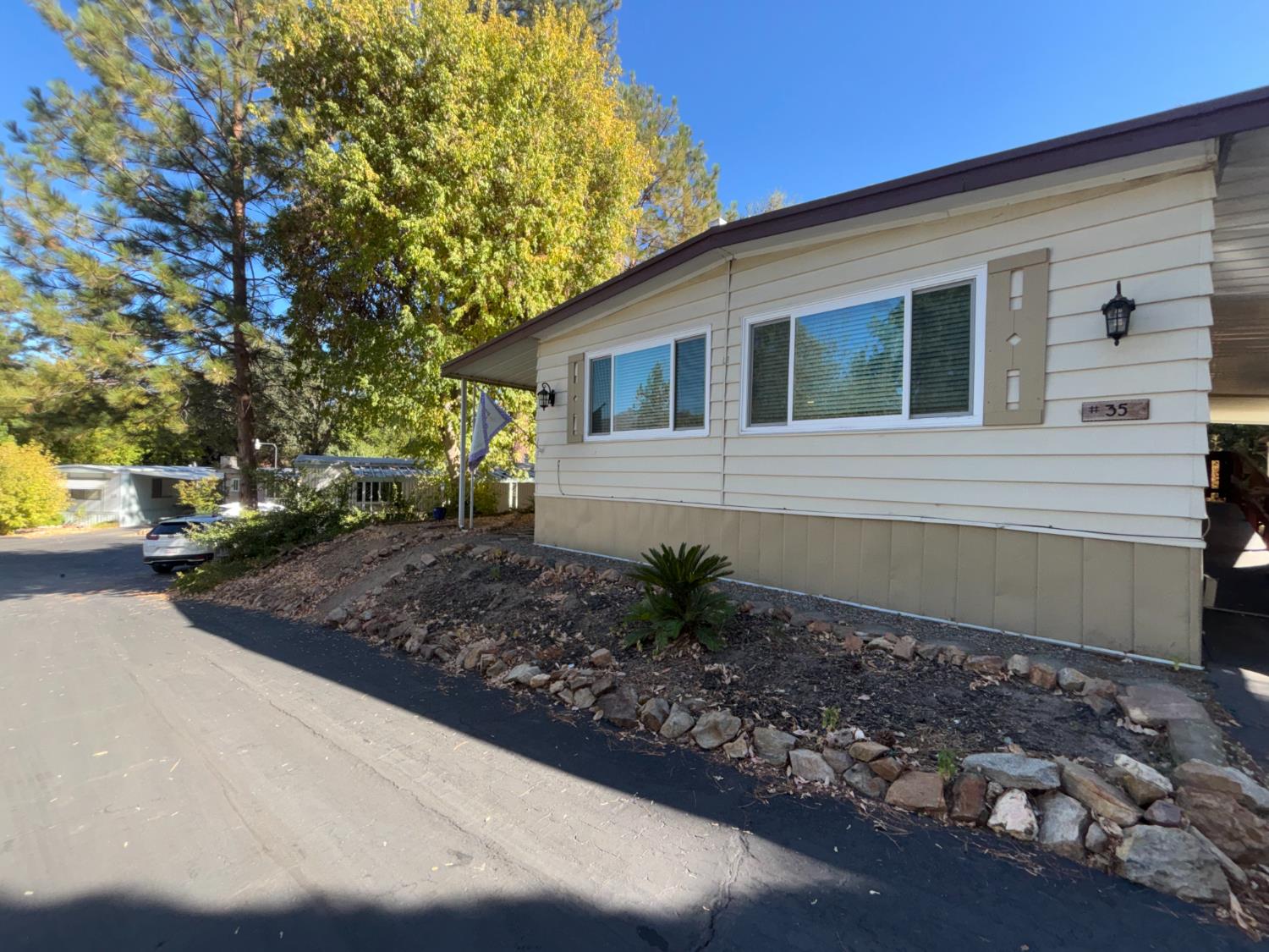 39678 Road 425B #SPC35, Oakhurst, CA 93644