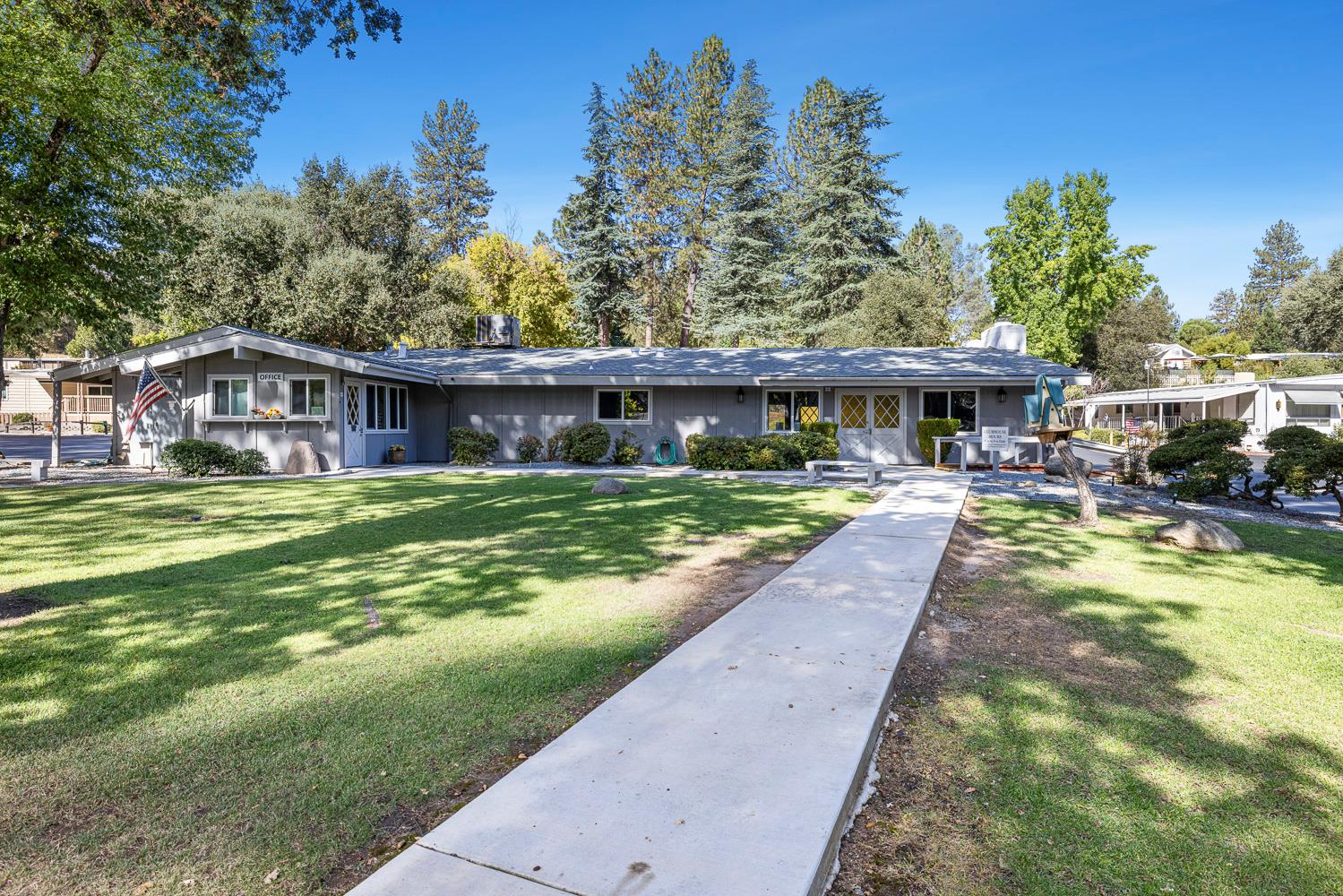 39678 Road 425B #SPC35, Oakhurst, CA 93644