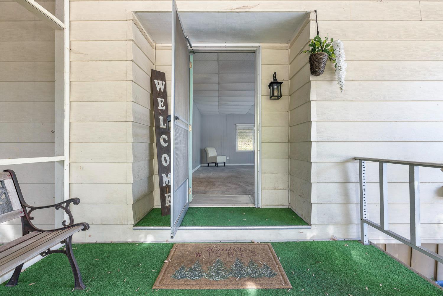 39678 Road 425B #SPC35, Oakhurst, CA 93644