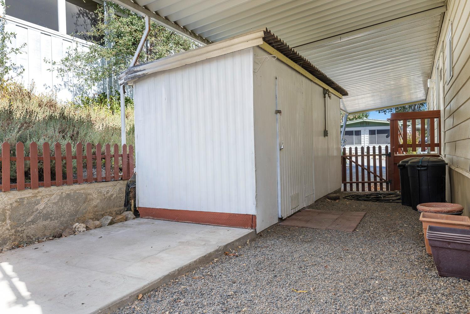 39678 Road 425B #SPC35, Oakhurst, CA 93644