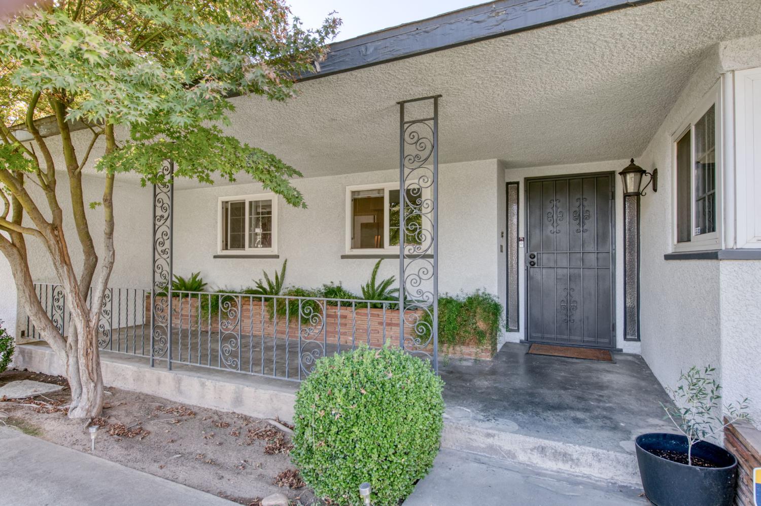 425 W Keats Ave, Fresno, CA 93704