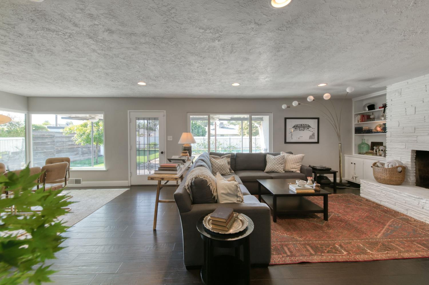 425 W Keats Ave, Fresno, CA 93704