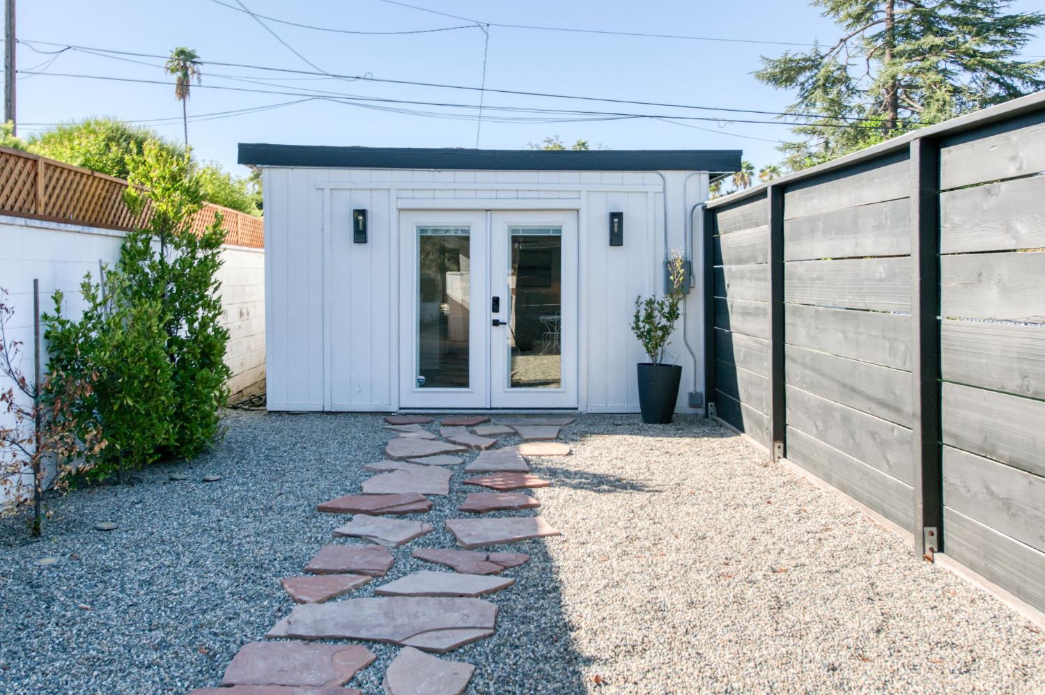 425 W Keats Ave, Fresno, CA 93704