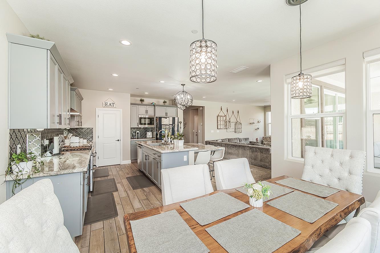 4475 Crown Bluffs Dr, Madera, CA 93636