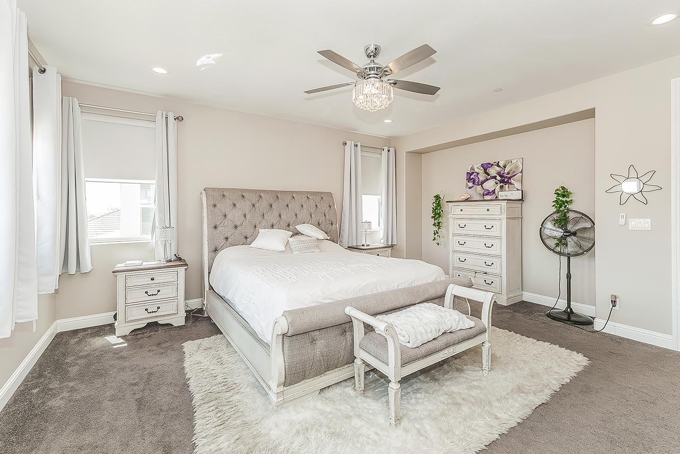 4475 Crown Bluffs Dr, Madera, CA 93636