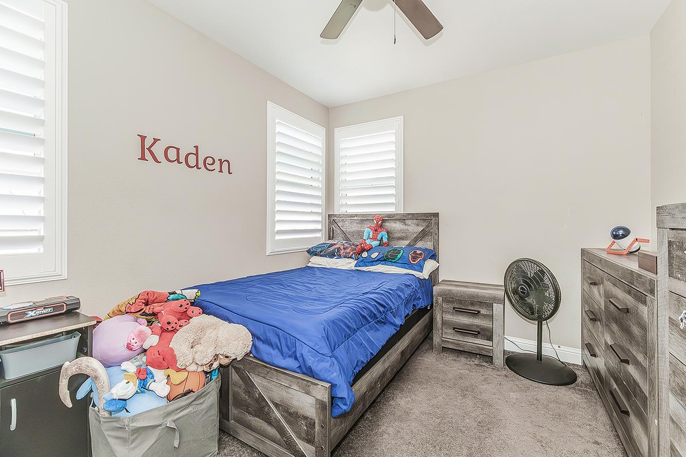 4475 Crown Bluffs Dr, Madera, CA 93636