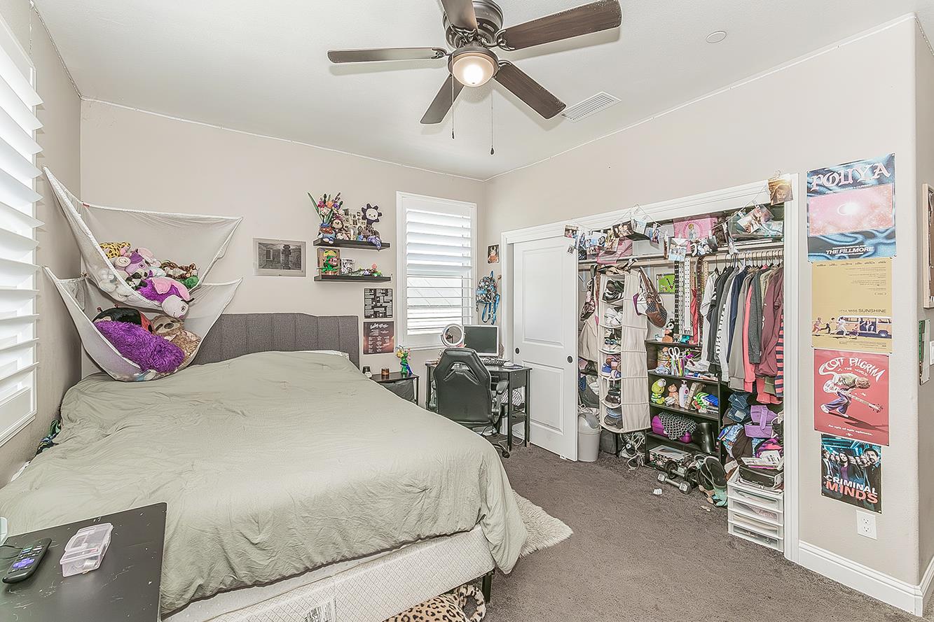 4475 Crown Bluffs Dr, Madera, CA 93636