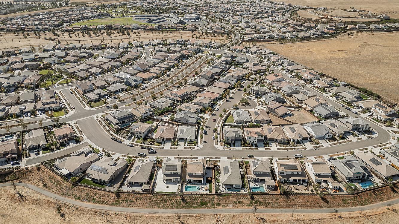 4475 Crown Bluffs Dr, Madera, CA 93636