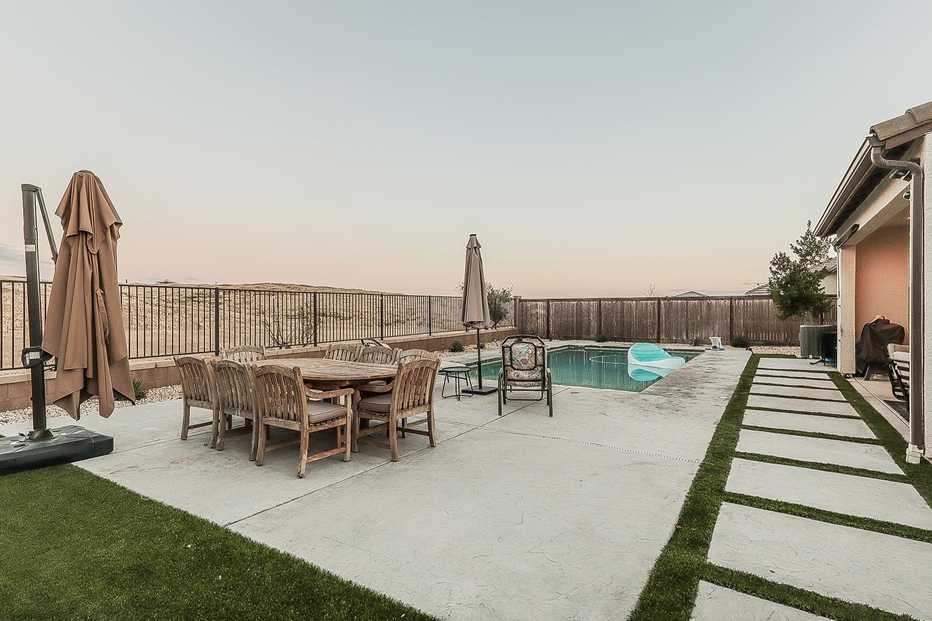 4475 Crown Bluffs Dr, Madera, CA 93636