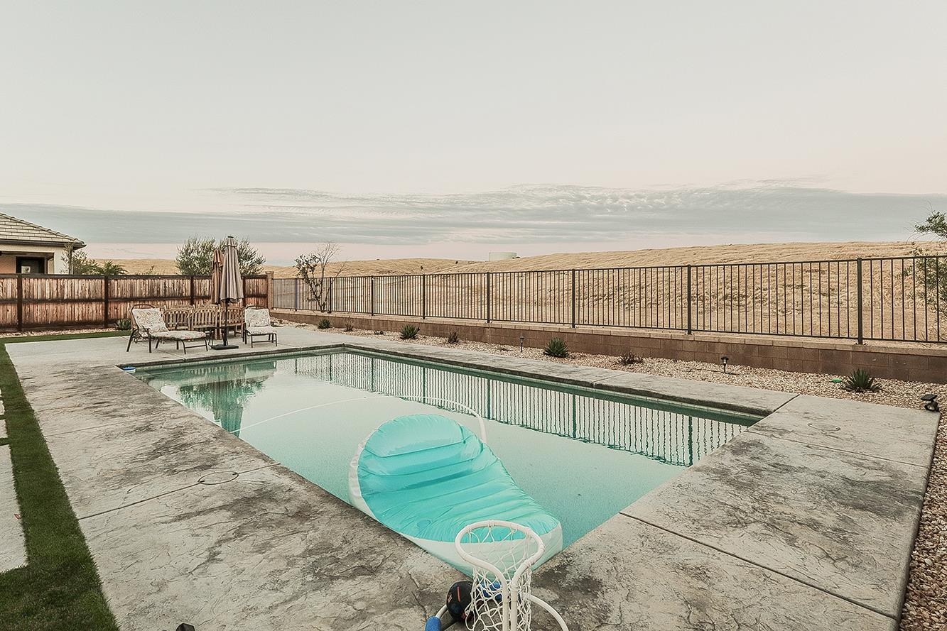 4475 Crown Bluffs Dr, Madera, CA 93636