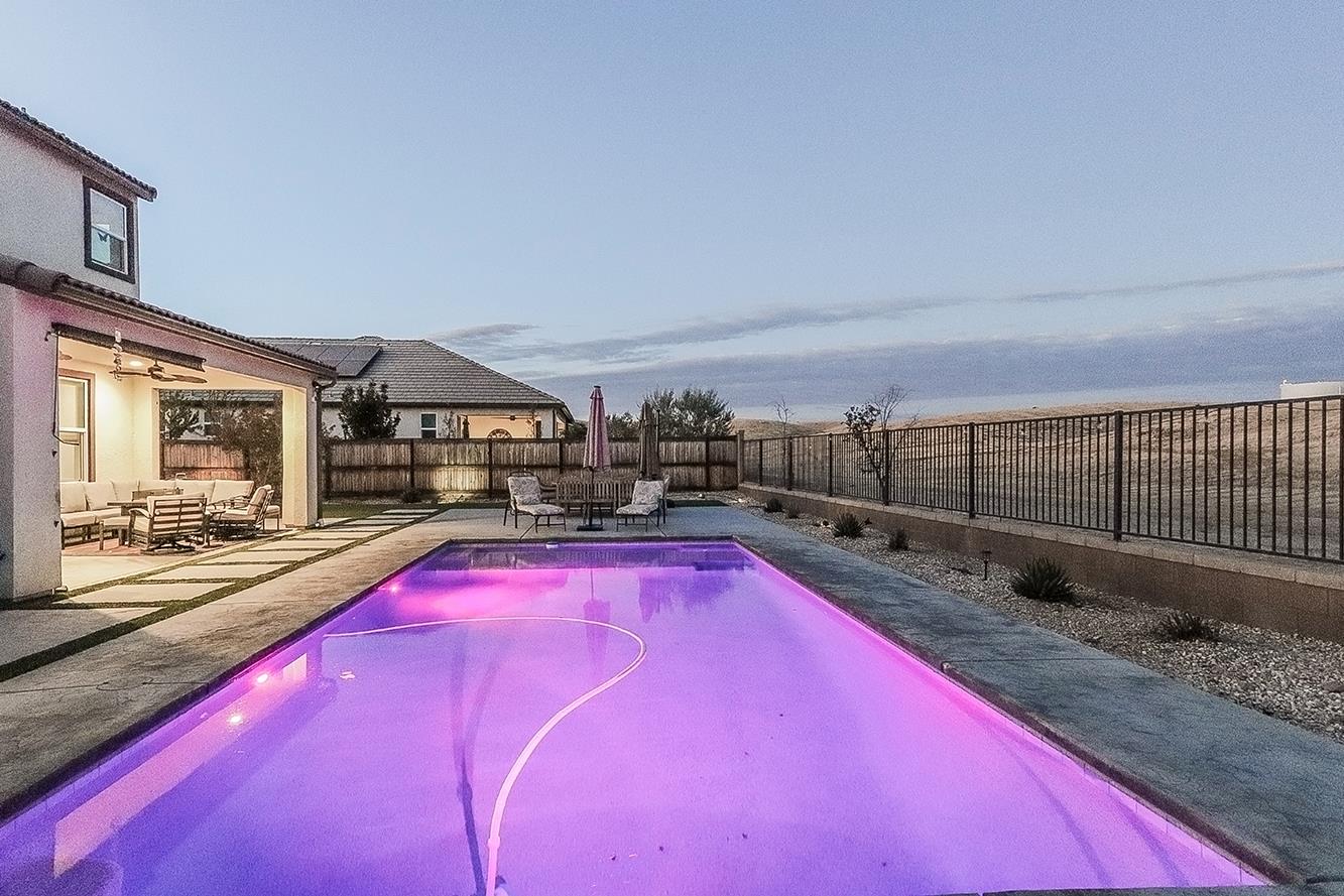 4475 Crown Bluffs Dr, Madera, CA 93636