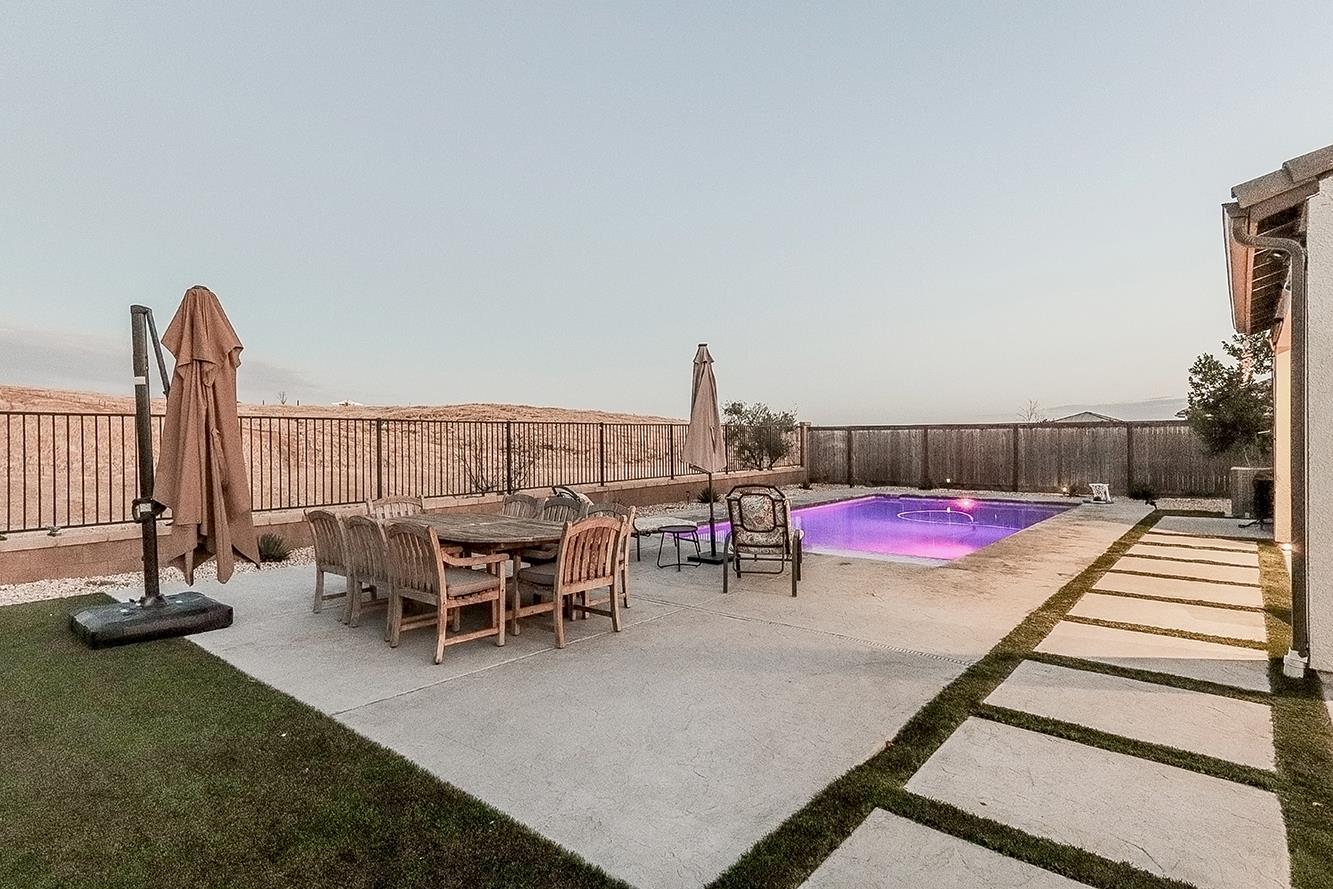 4475 Crown Bluffs Dr, Madera, CA 93636