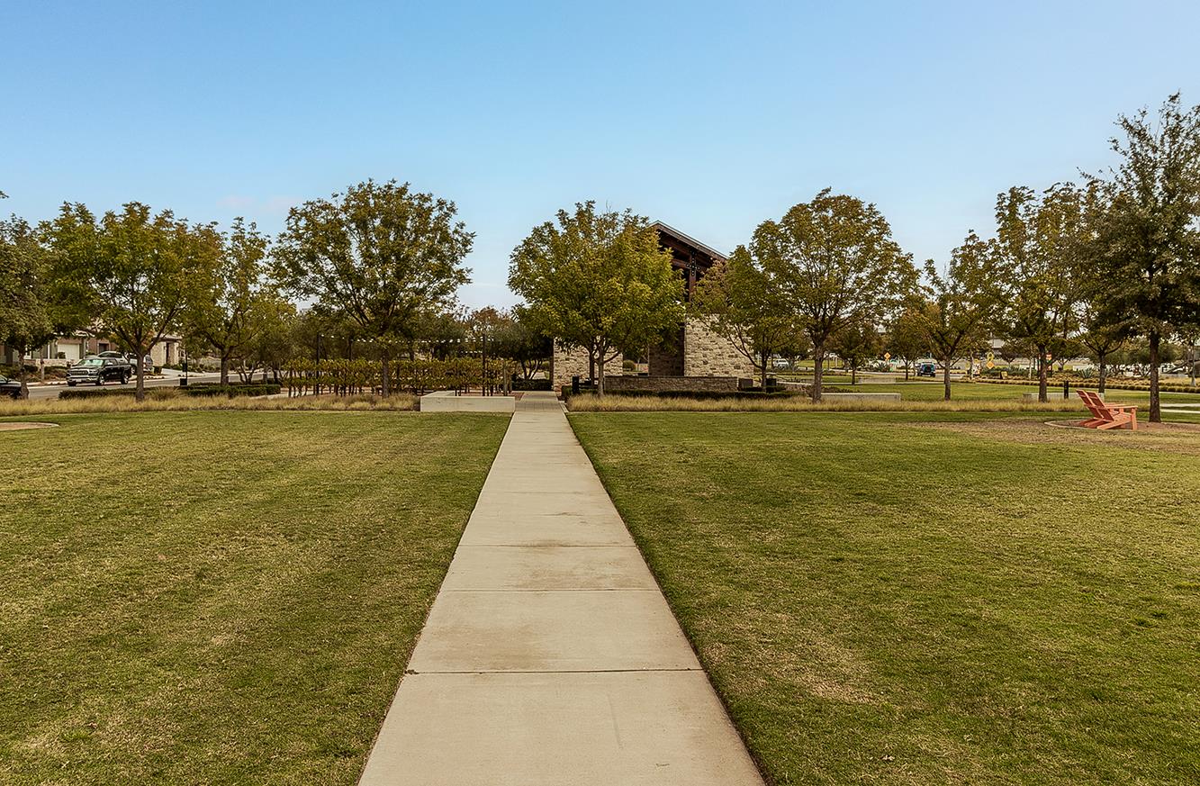 4475 Crown Bluffs Dr, Madera, CA 93636