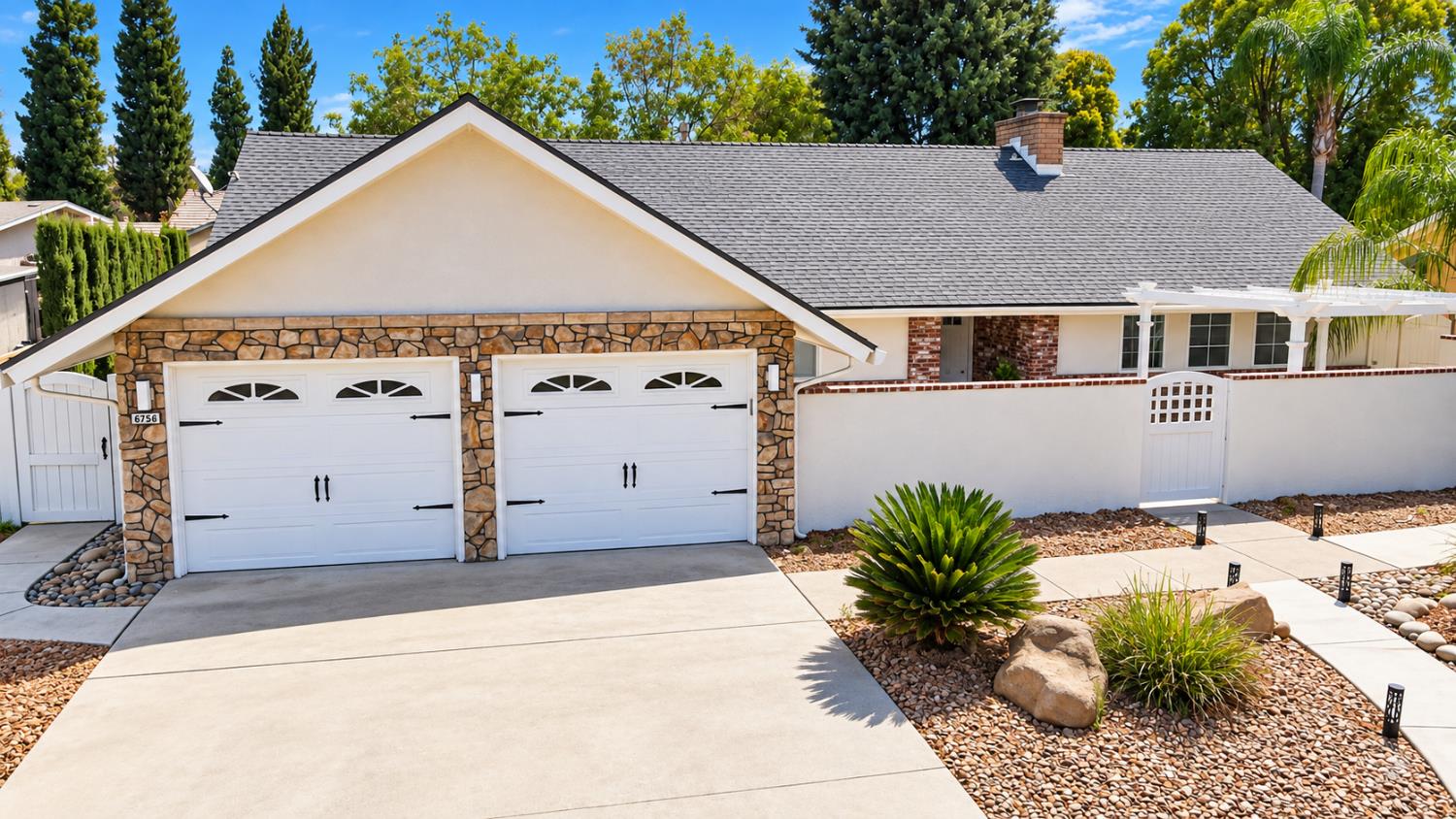 6758 N Hazel Ave, Fresno, CA 93711
