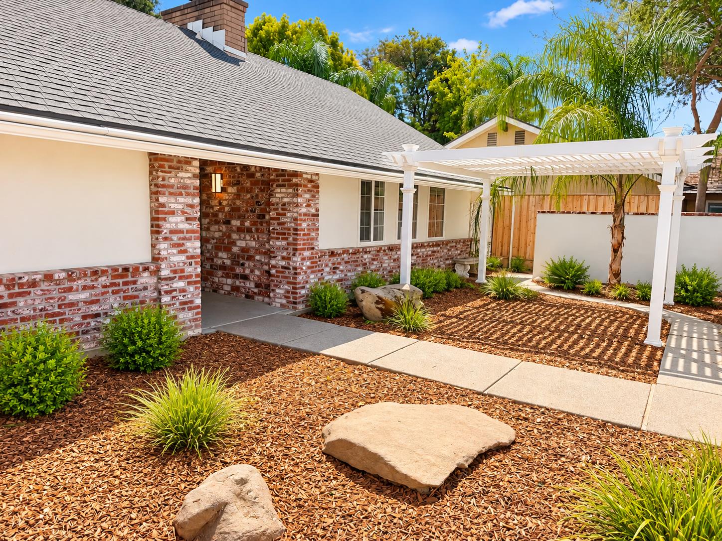 6758 N Hazel Ave, Fresno, CA 93711