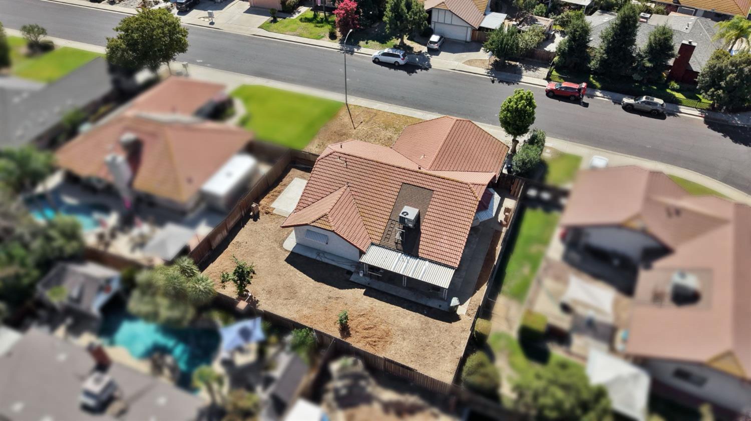 2325 Lincoln Ave, Clovis, CA 93611