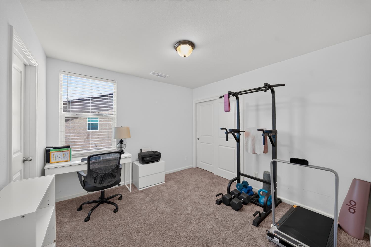 656 N Elise Ln, Fresno, CA 93727