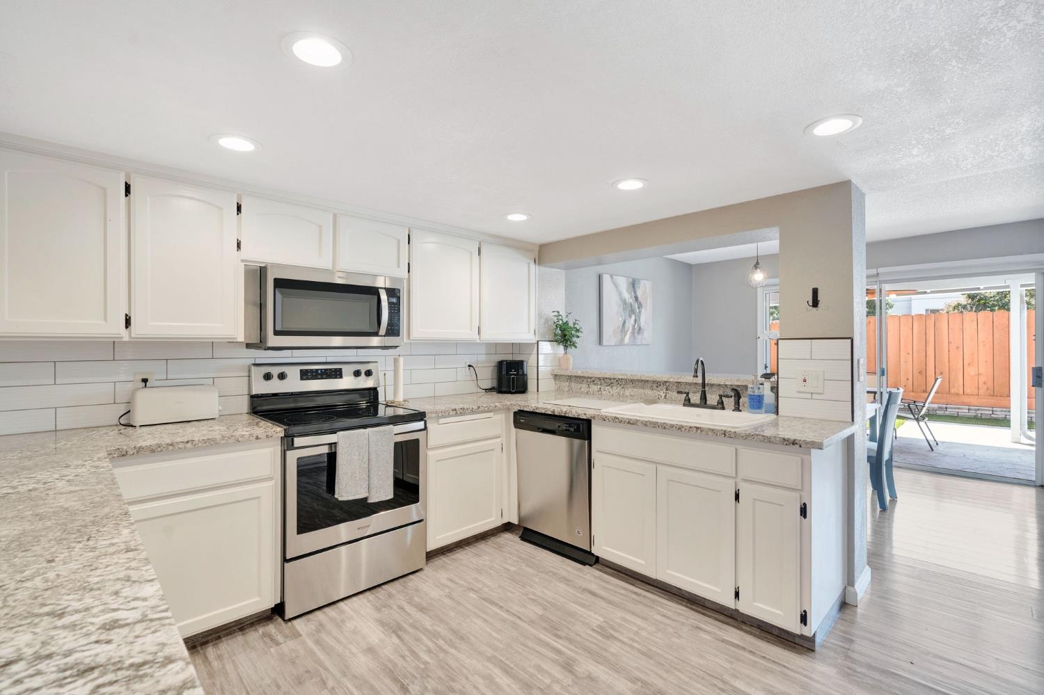 7532 N Millbrook Ave, Fresno, CA 93720