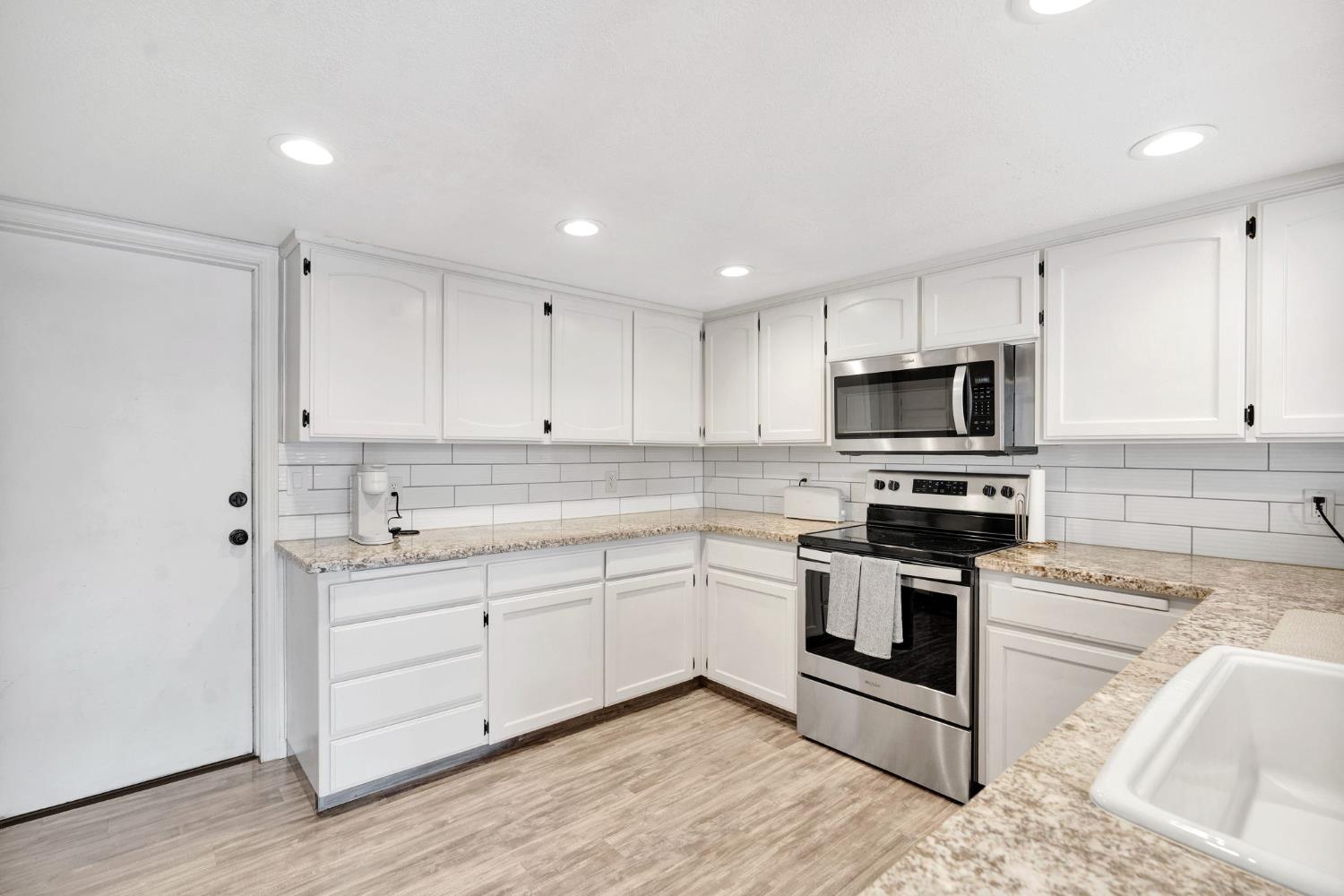 7532 N Millbrook Ave, Fresno, CA 93720