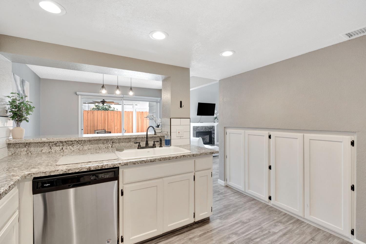 7532 N Millbrook Ave, Fresno, CA 93720