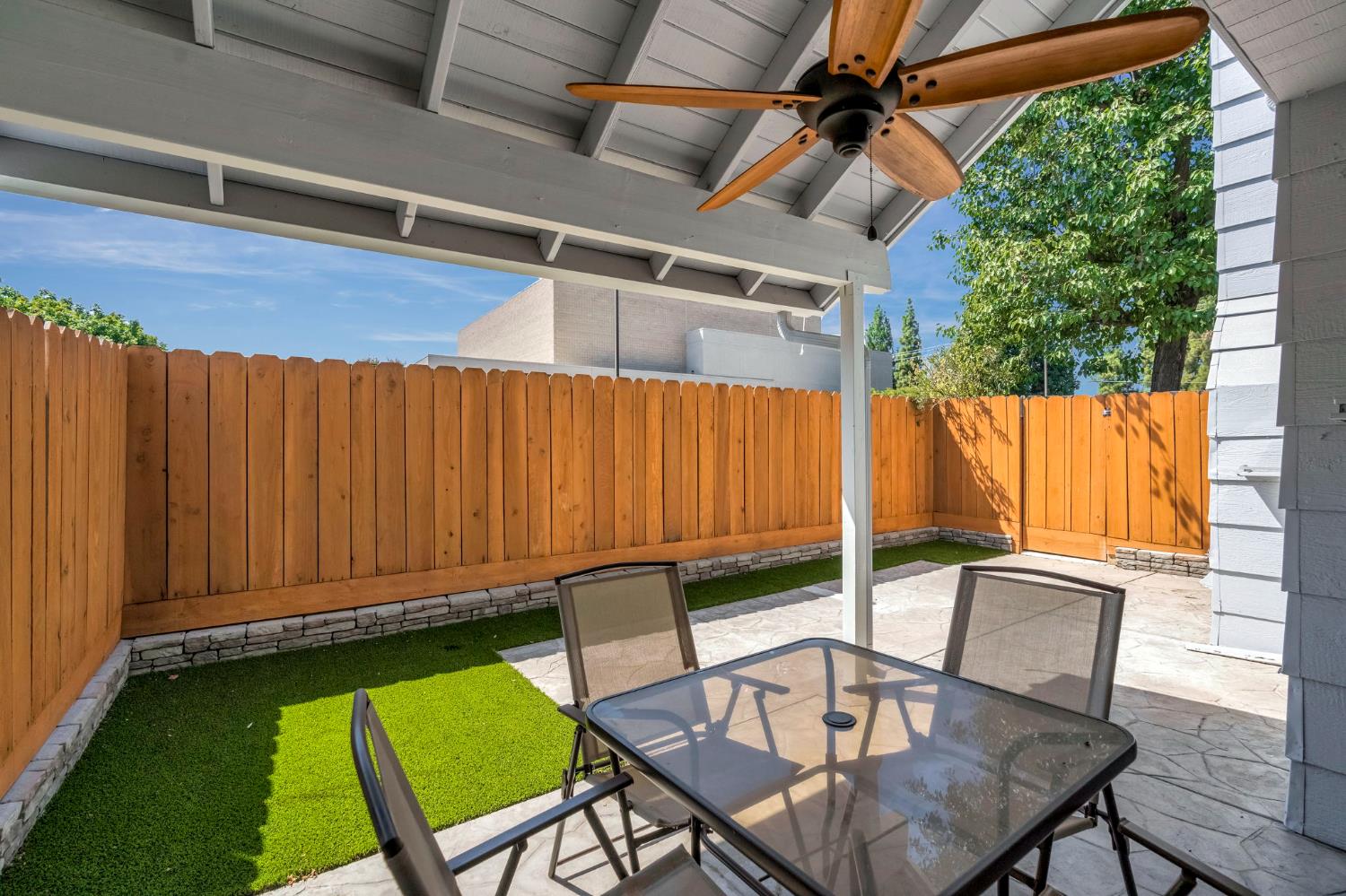 7532 N Millbrook Ave, Fresno, CA 93720