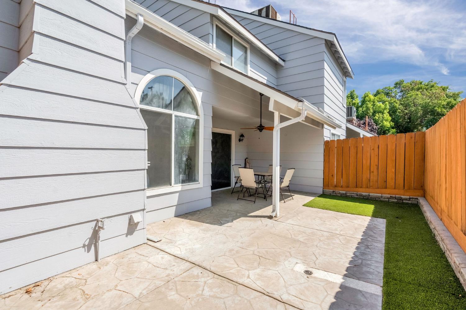 7532 N Millbrook Ave, Fresno, CA 93720