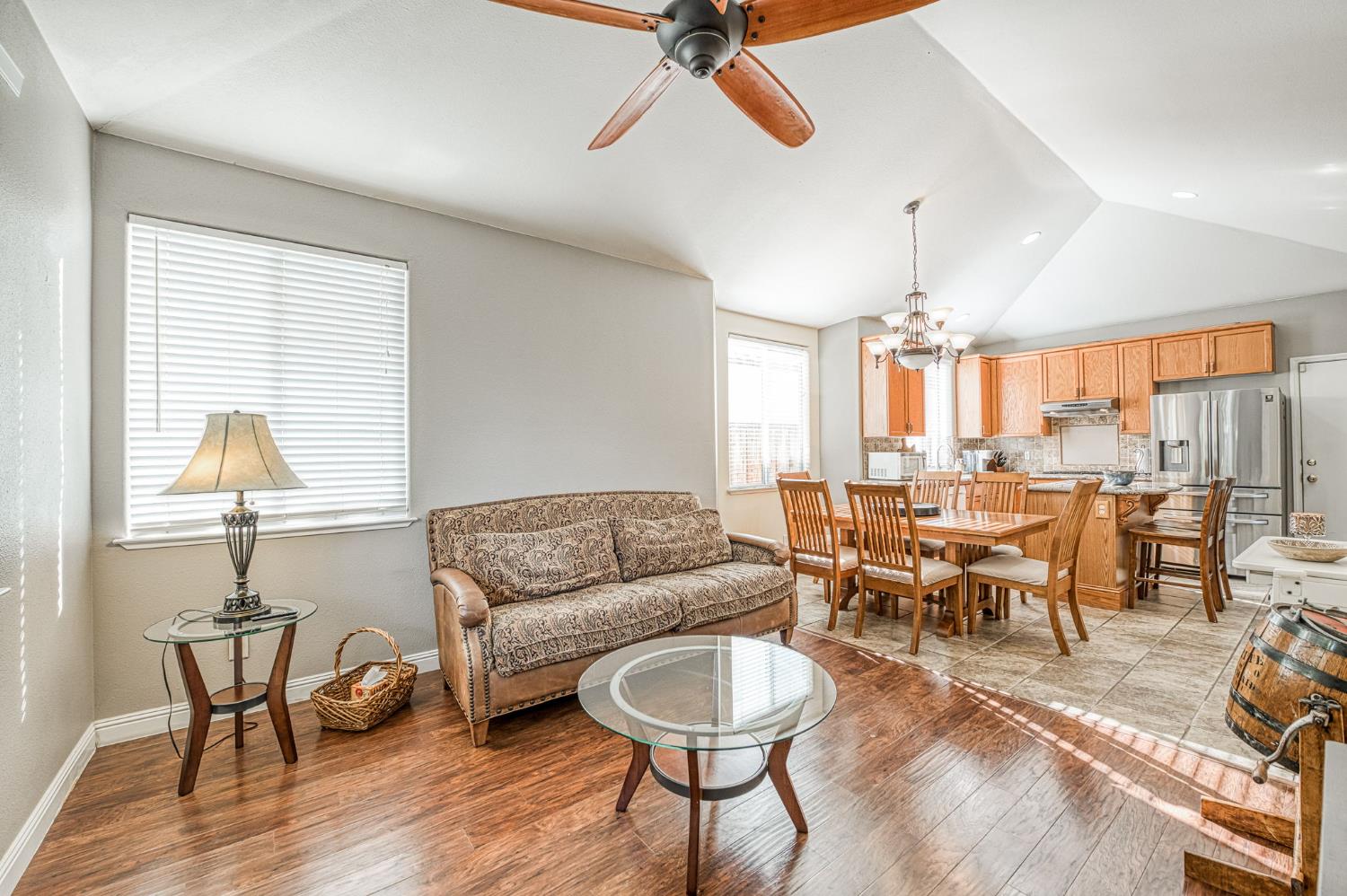 5744 W Cromwell Ave, Fresno, CA 93722
