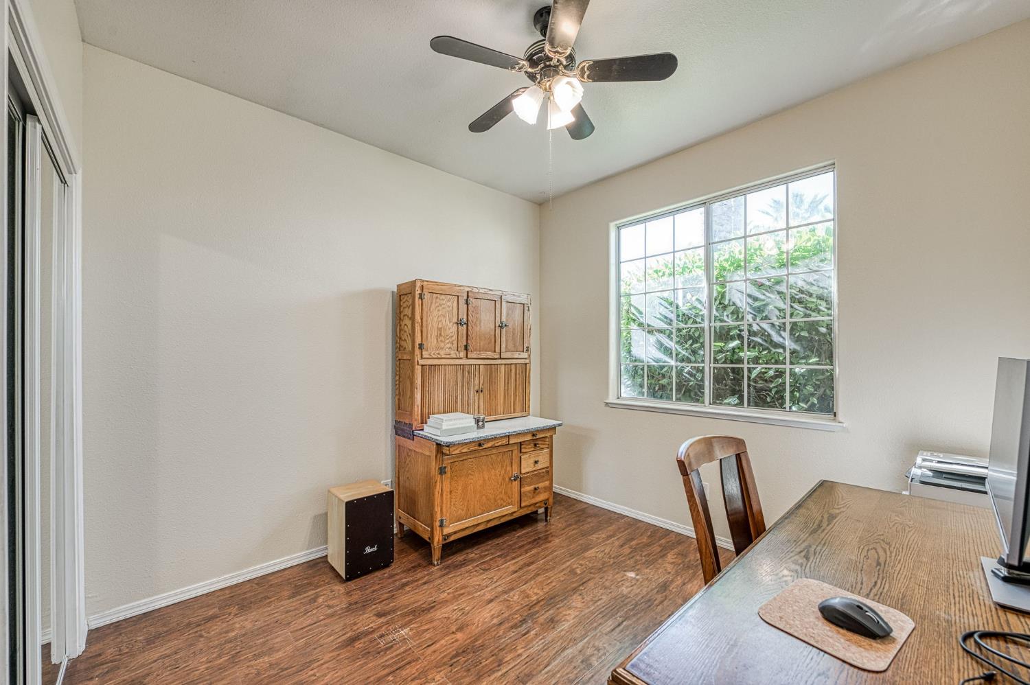 5744 W Cromwell Ave, Fresno, CA 93722