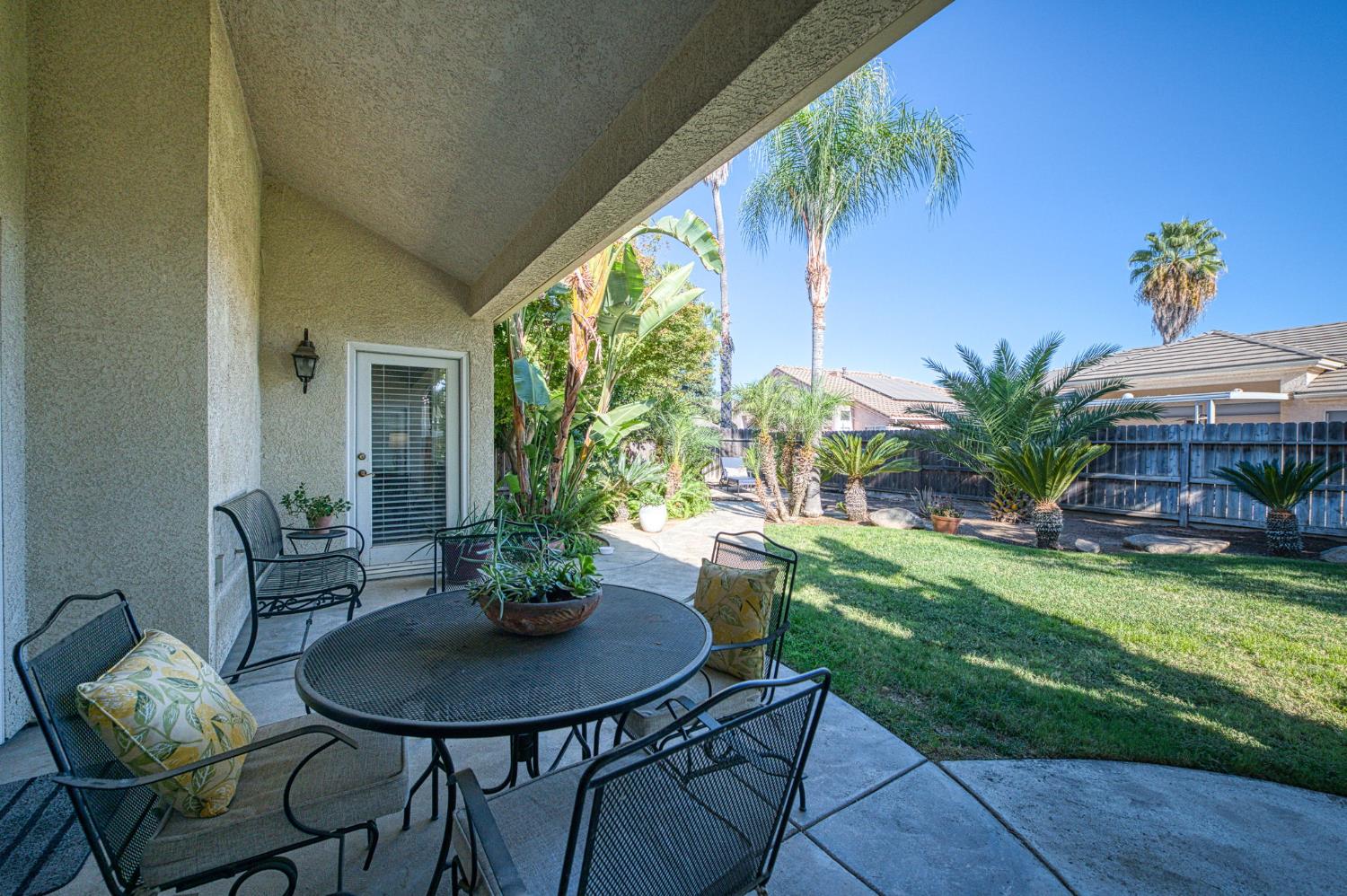 5744 W Cromwell Ave, Fresno, CA 93722
