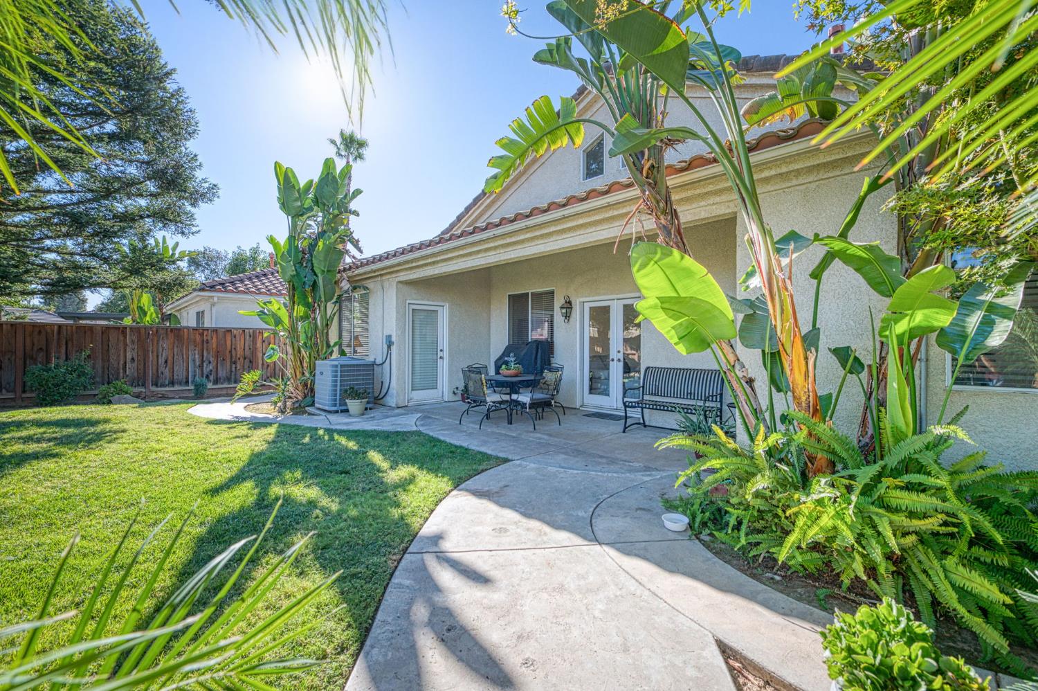 5744 W Cromwell Ave, Fresno, CA 93722