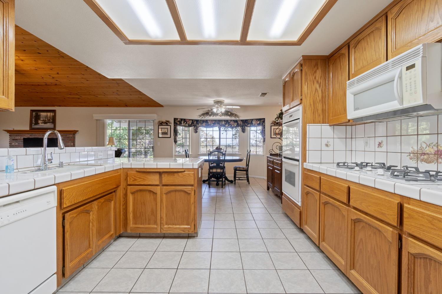 33867 Jennifer Ct, Coarsegold, CA 93614