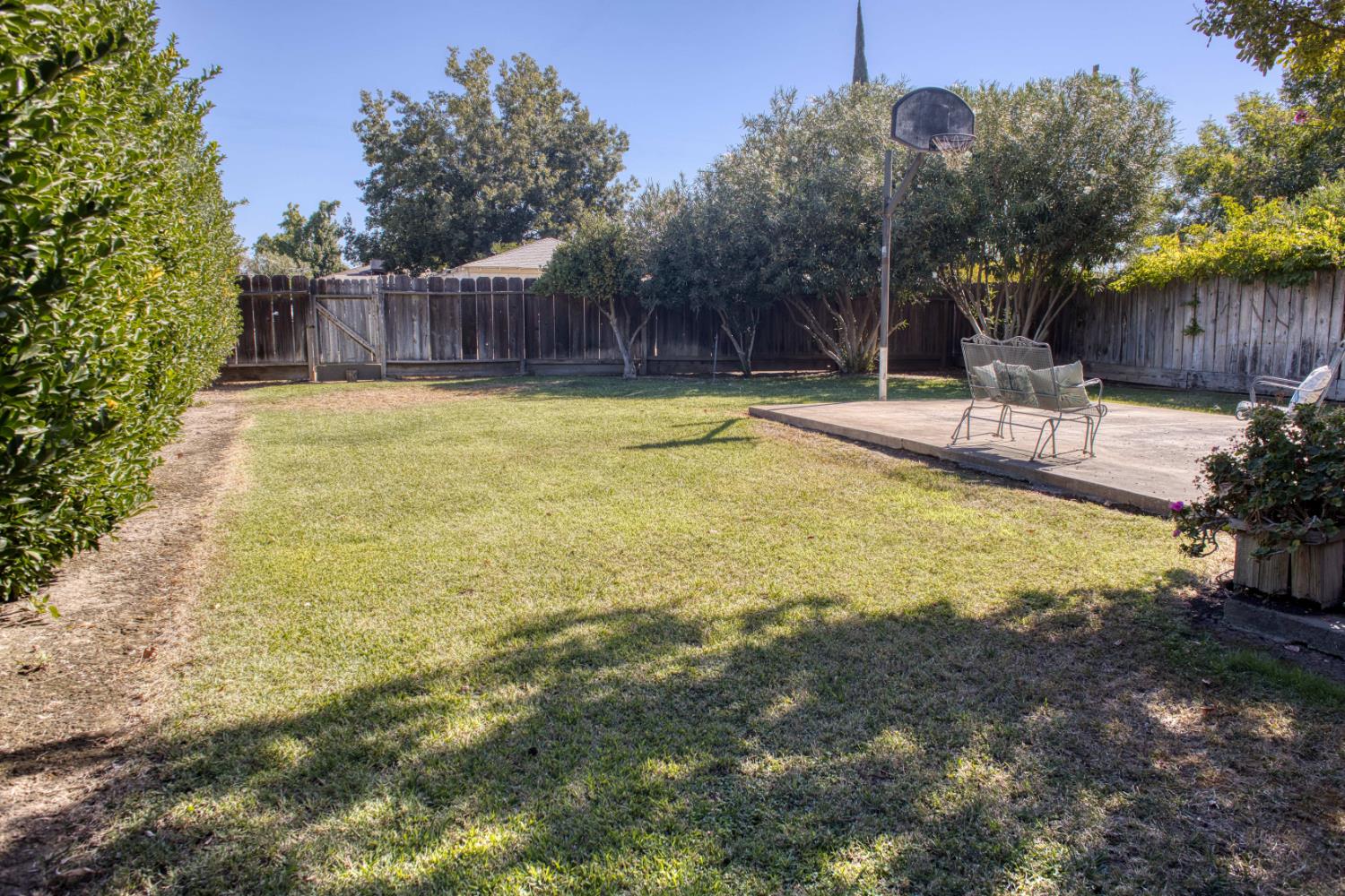 317 S K St, Madera, CA 93637