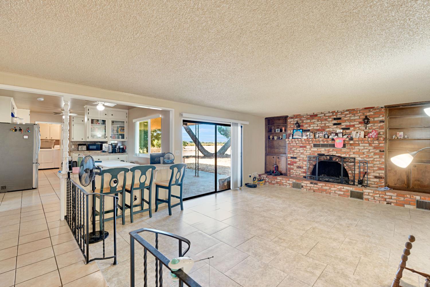 237 N. BETHEL AVE, Sanger, CA 93657