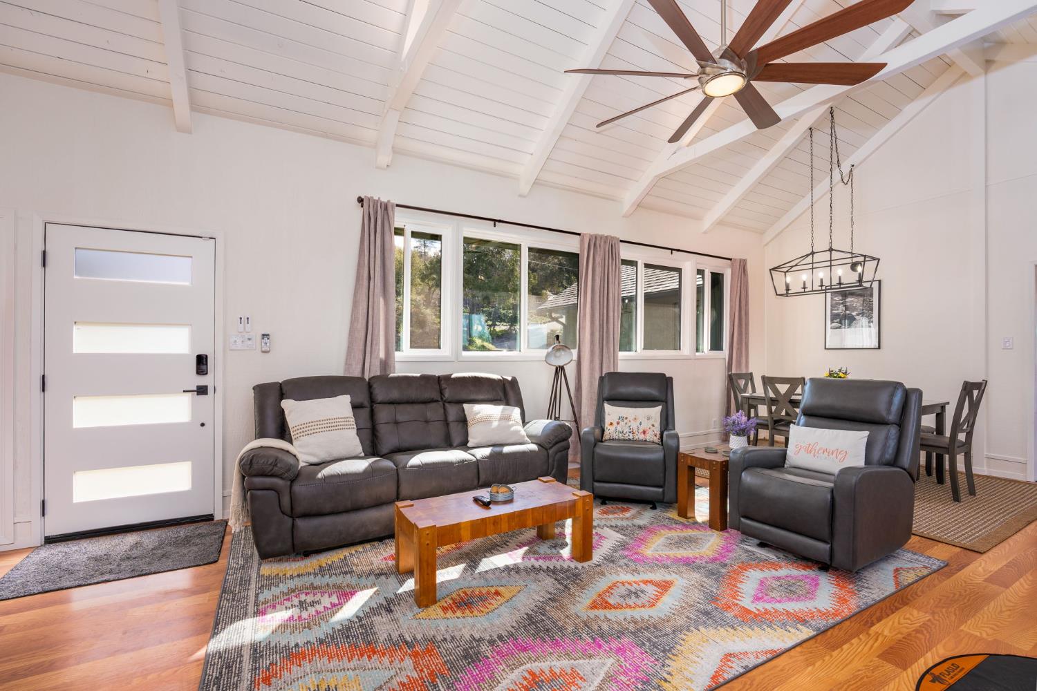 42442 Buckeye Rd, Oakhurst, CA 93644
