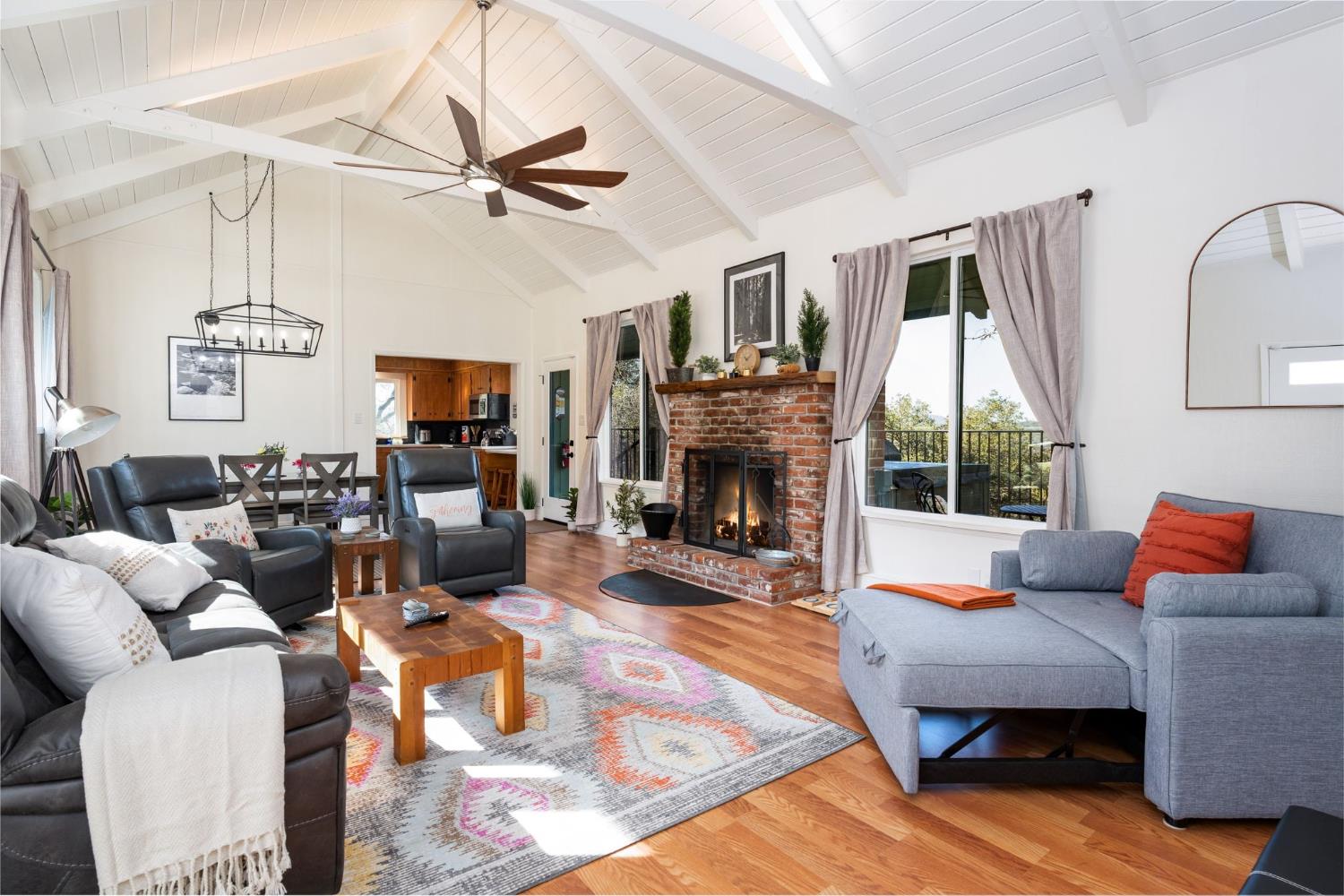 42442 Buckeye Rd, Oakhurst, CA 93644