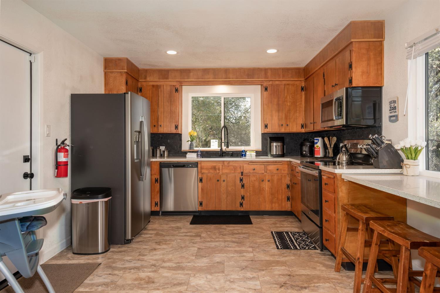42442 Buckeye Rd, Oakhurst, CA 93644
