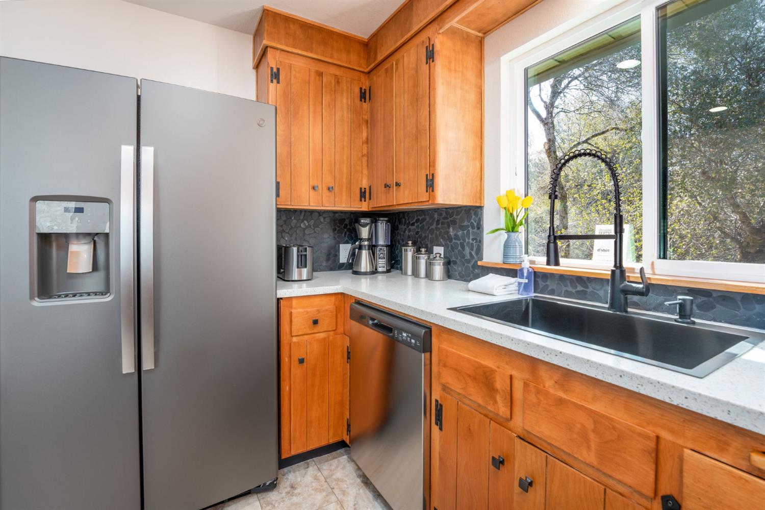 42442 Buckeye Rd, Oakhurst, CA 93644
