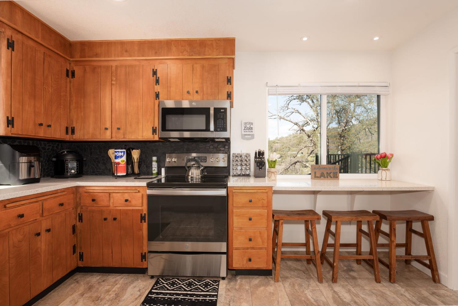 42442 Buckeye Rd, Oakhurst, CA 93644