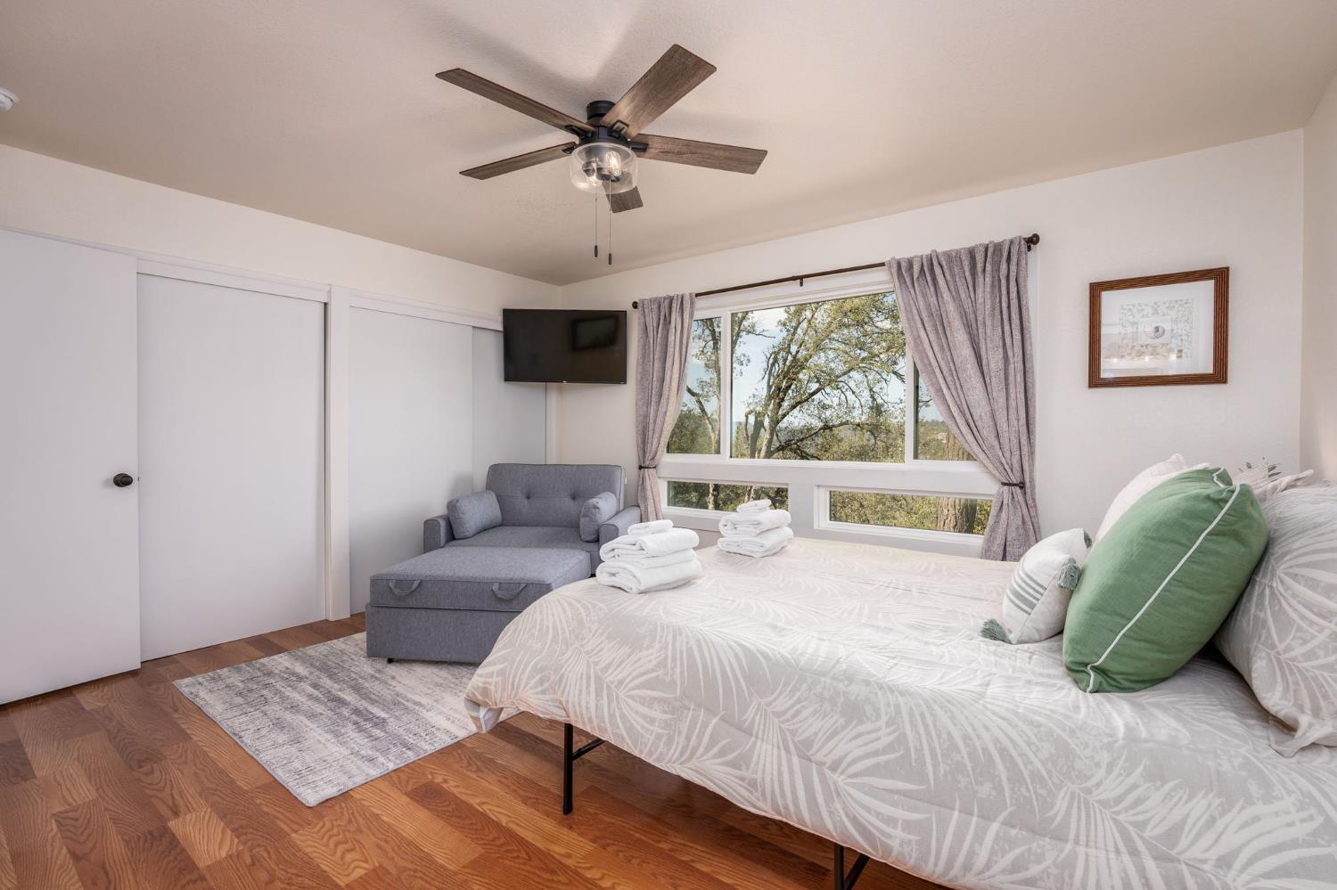 42442 Buckeye Rd, Oakhurst, CA 93644