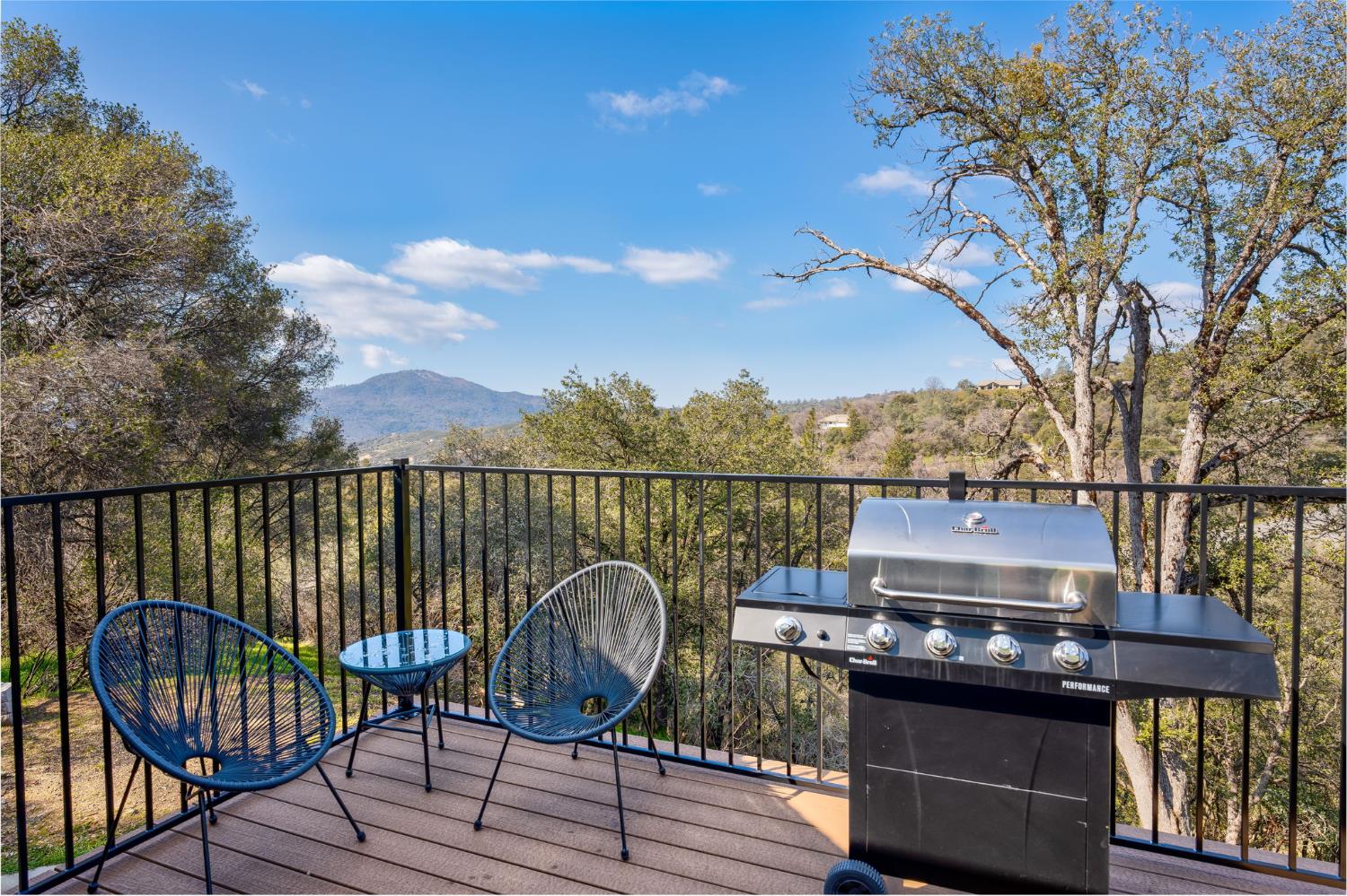 42442 Buckeye Rd, Oakhurst, CA 93644