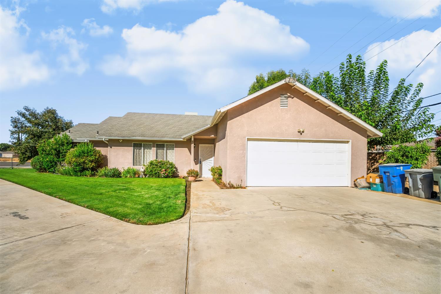 4683 E Norwich Ave, Fresno, CA 93726