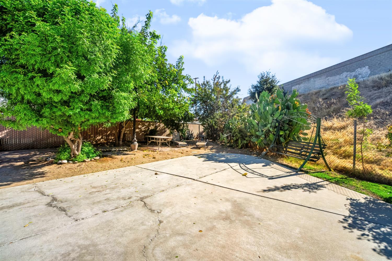 4683 E Norwich Ave, Fresno, CA 93726
