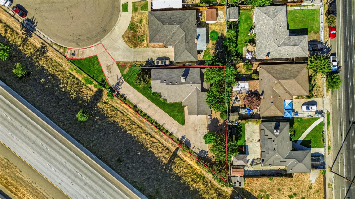 4683 E Norwich Ave, Fresno, CA 93726